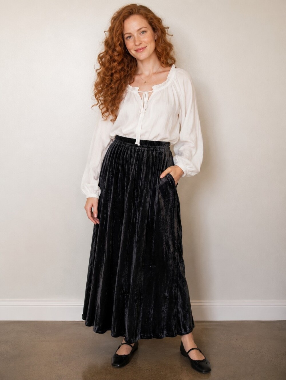 Black Velvet Maxi Skirt/White Stag Size 8